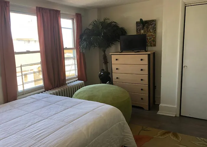 2Bed/1 Bath Spacious Apt Boardwalk, Beach, Casinos