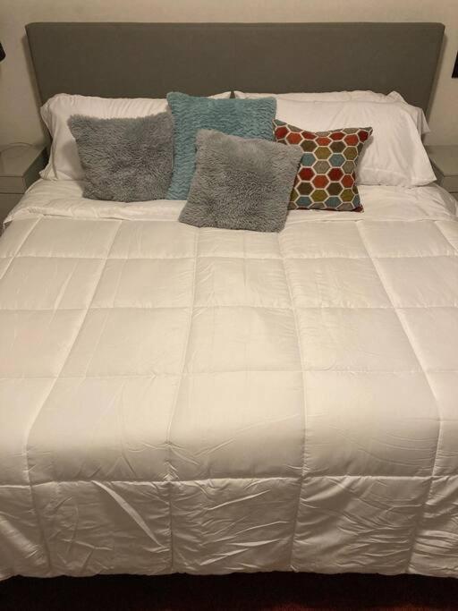2bed/1 Bath Spacious Apt Boardwalk, Beach, Casinos * Atlantic City