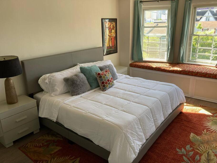 2bed/1 Bath Spacious Apt Boardwalk, Beach, Casinos *