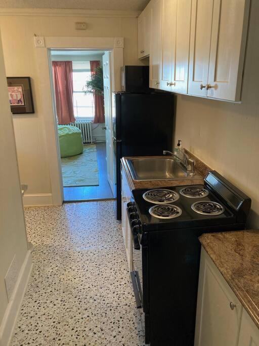 2bed/1 Bath Spacious Apt Boardwalk, Beach, Casinos Apartment
