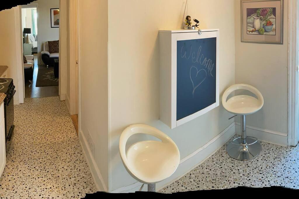2bed/1 Bath Spacious Apt Boardwalk, Beach, Casinos Apartment *