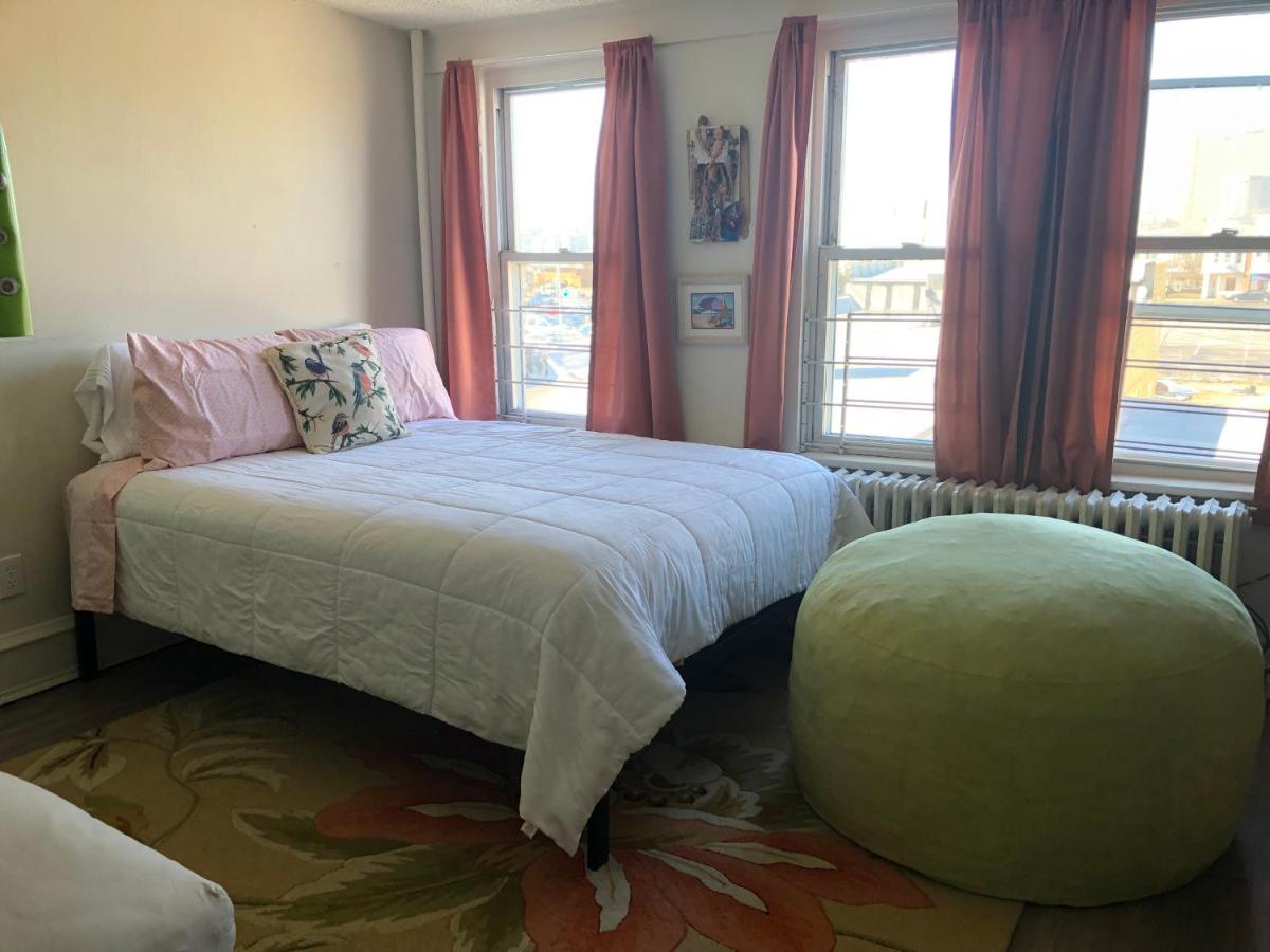 2bed/1 Bath Spacious Apt Boardwalk, Beach, Casinos Apartment Atlantic City
